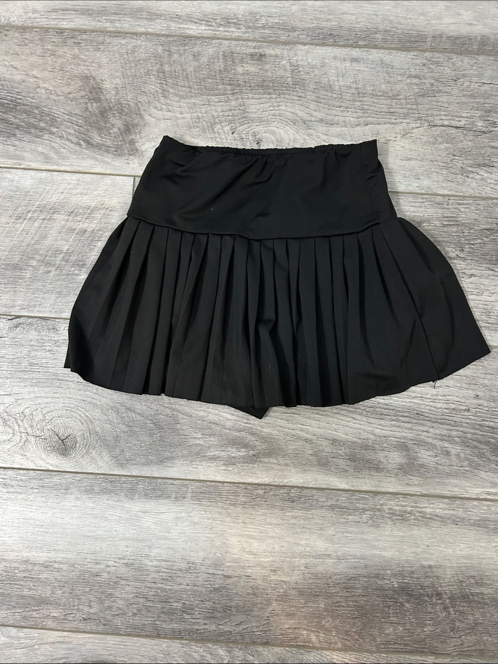 SHEIN Black Pleated Skort